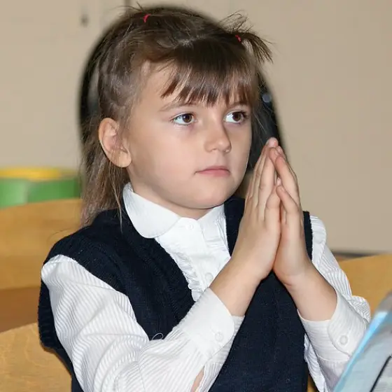 Învăţaţi-i pe copii să se roage